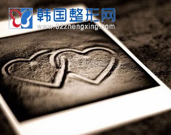 上睑松弛矫正术宜早不宜晚