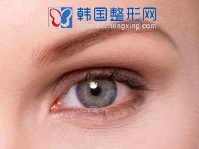 ＂双眼皮+开眼眼角术＂——韩国男明星追捧的整