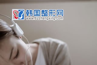 丰下巴术后如何能快速消肿？
