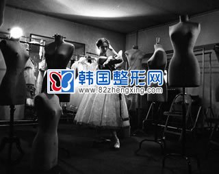 下巴吸脂术后如何缓解肿胀？