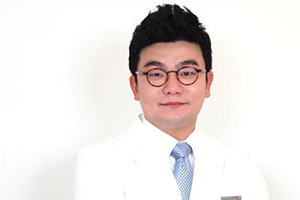 韩国原辰医院院长康文硕