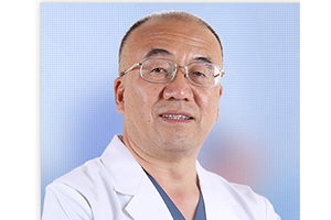 西安画美团圆口腔李永峰医师